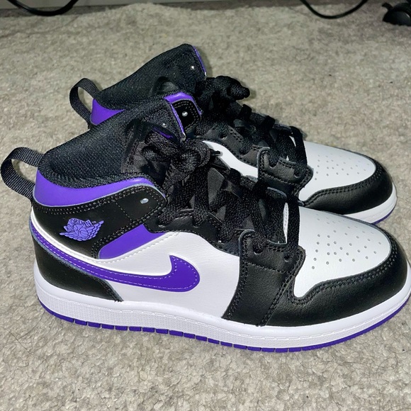 🆕 AIR JORDAN 1 SZ 3 - Picture 1 of 7